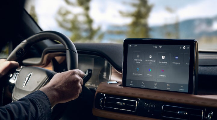 The center touchscreen of a Lincoln Aviator® SUV is shown | White's Canyon Motors - Lincoln in Spearfish SD