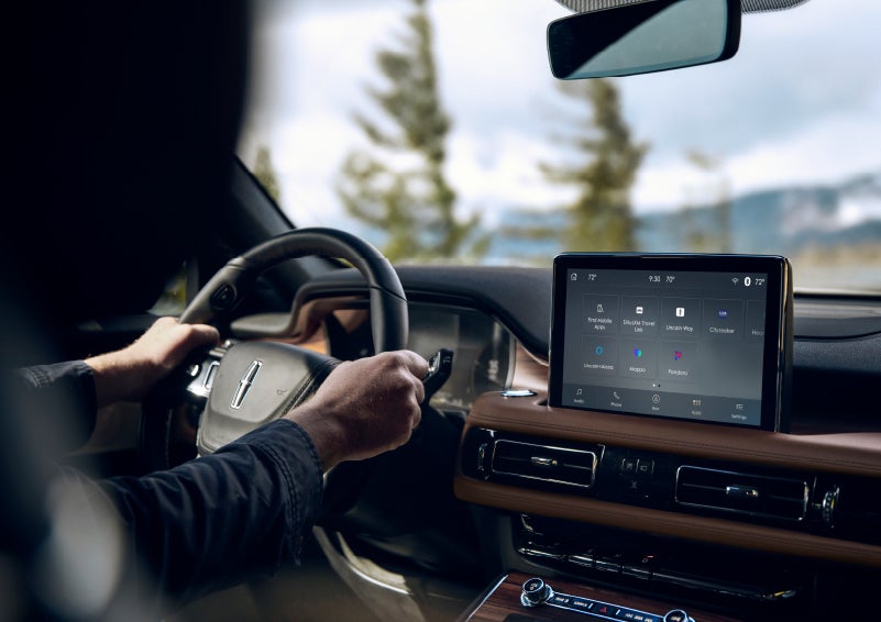 The center touch screen in a 2024 Lincoln Aviator® SUV is shown | White's Canyon Motors - Lincoln in Spearfish SD
