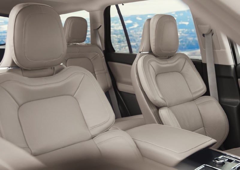 The interior of a 2024 Lincoln Aviator® SUV in the Sandstone interior color | White's Canyon Motors - Lincoln in Spearfish SD